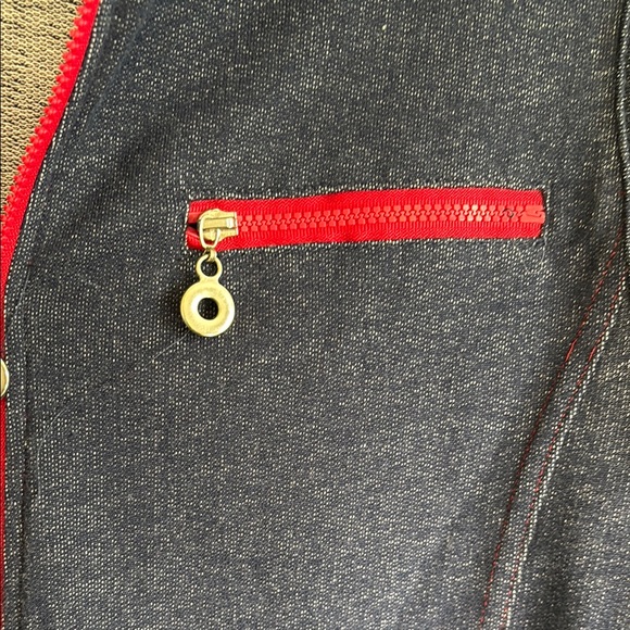 Allison Daley Navy Blue Vest with Red Accents - Picture 3 of 9